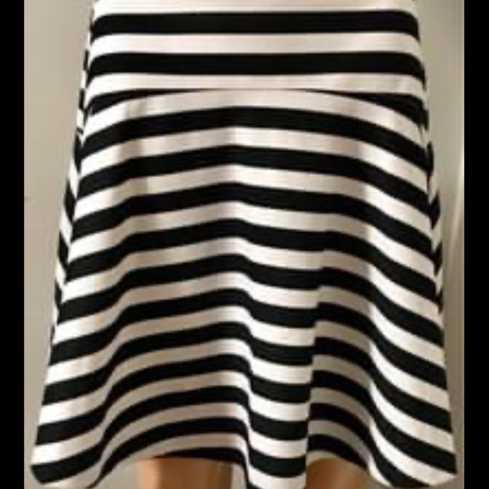 PHILOSOPHY • BLACK AND WHITE SKIRT • SIZE SMALL